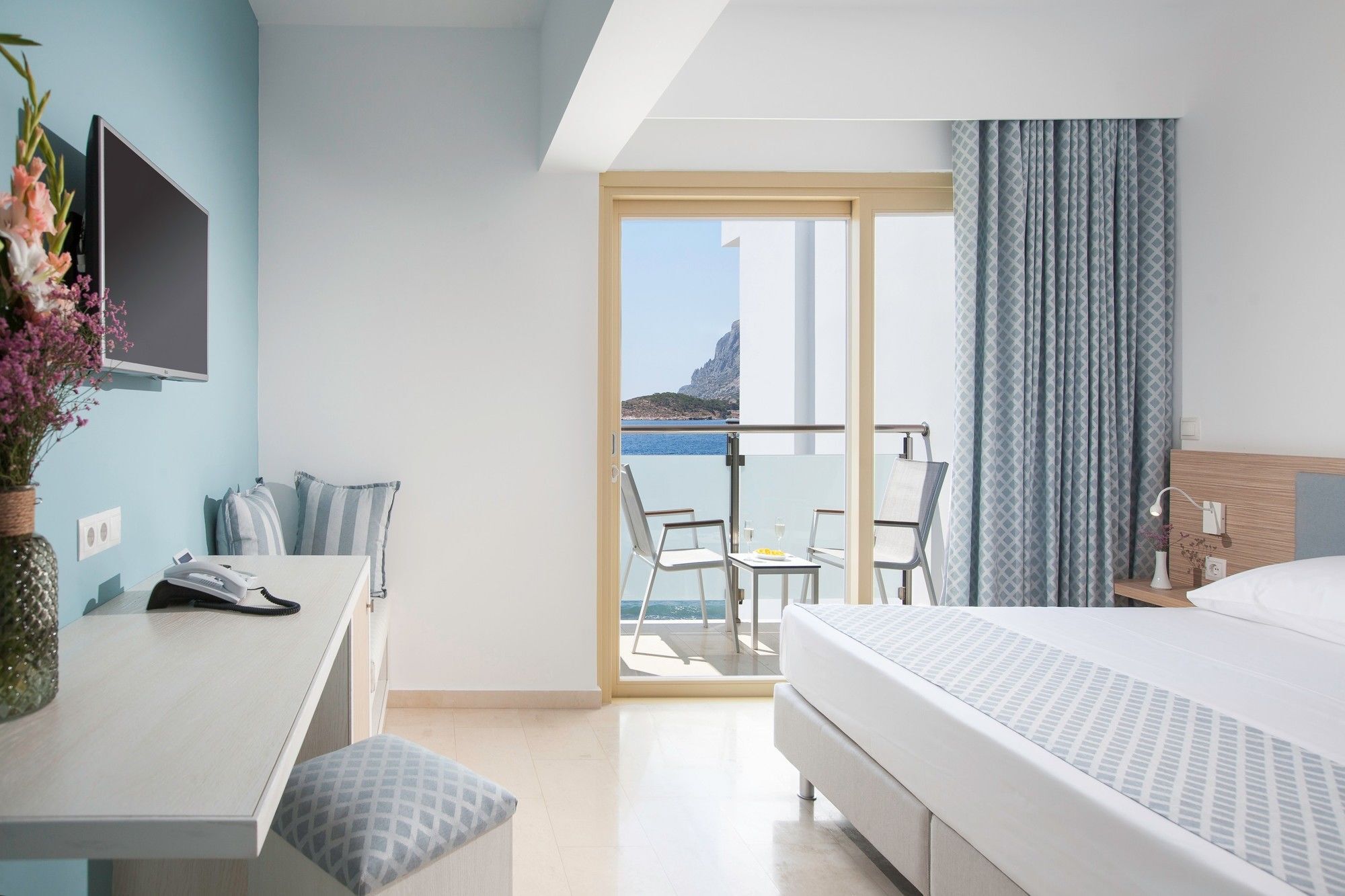 Zephyros Hotel Миртеа Экстерьер фото