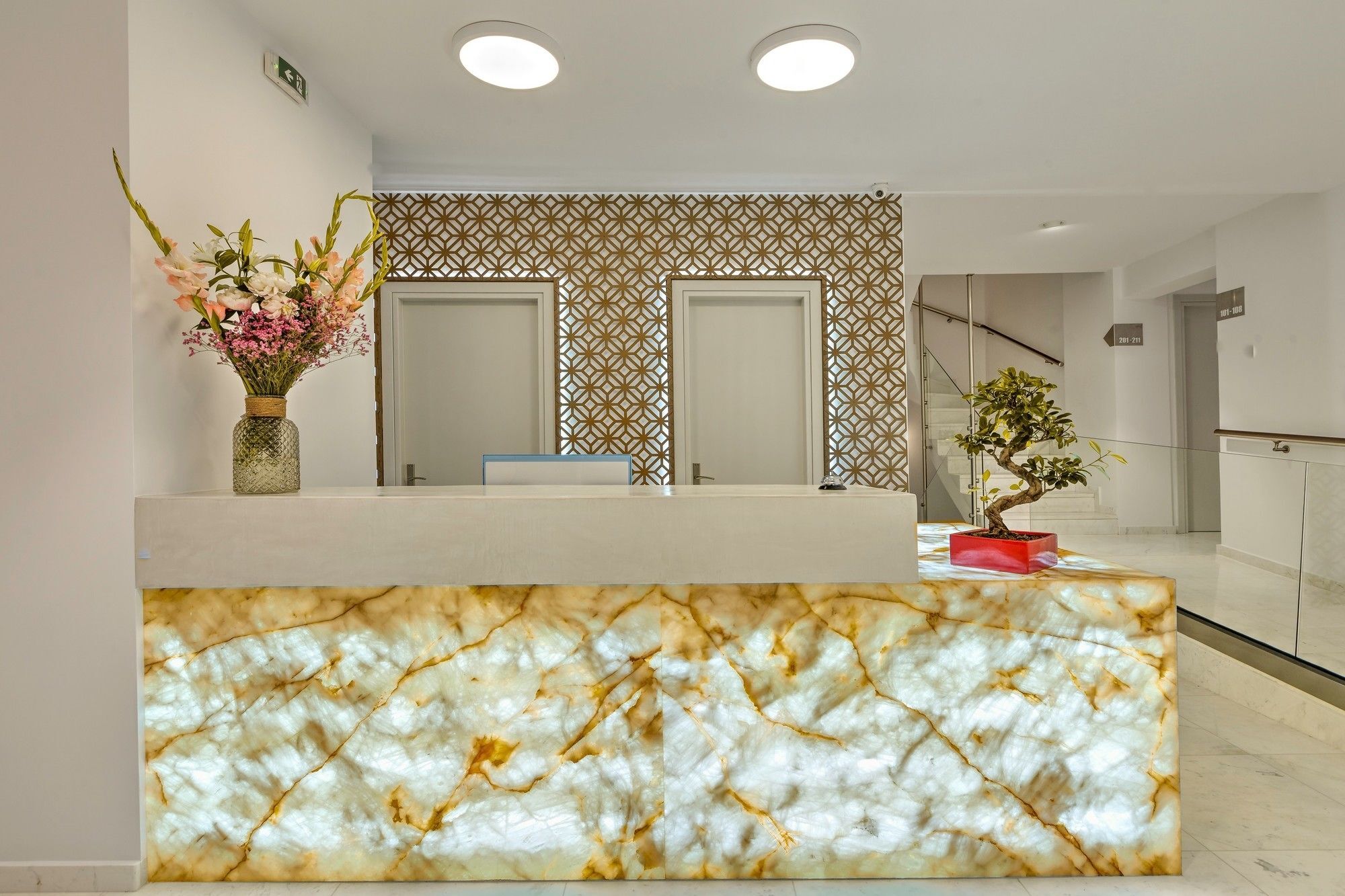 Zephyros Hotel Миртеа Экстерьер фото